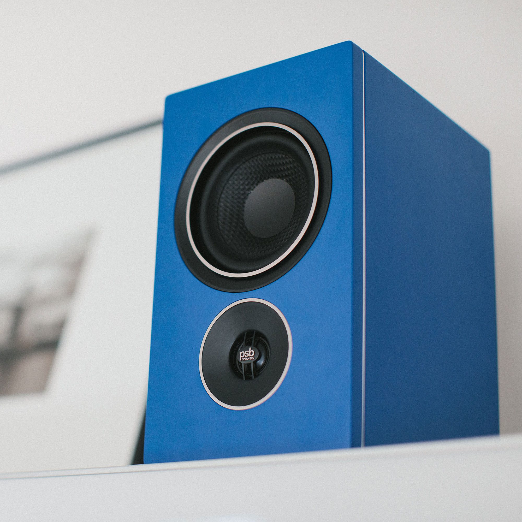Alpha iQ wireless speaker